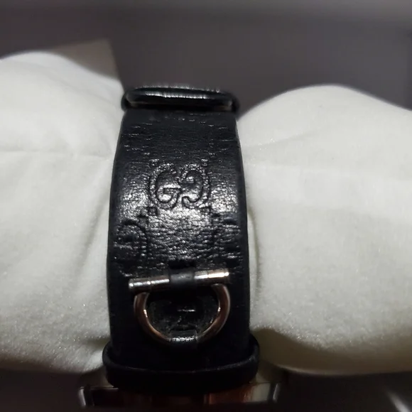 Gucci Watch Stainless Steel Black - Picture 2 of 3